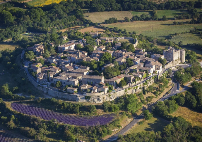 villahe médiéval proche du Mas du Bois Barbeau